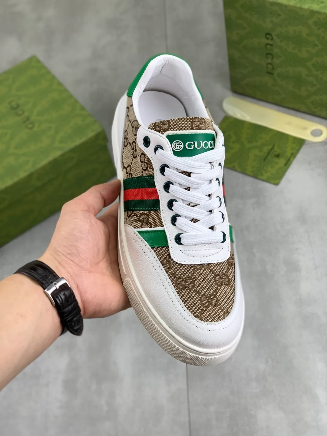 Men's men's shoes 💰P420💰【New style】(GUCCI) official website's latest 🎁🎁casual and fashionable men's shoes👟, hot style 💥 style is simple and elegant, exclusive for trendy men. Unique official website's latest brand double G element Elements 👑 Original Gucci decoration, fashionable and generous, original calfskin fabric ✅ Fully imported first-layer pigskin lining, official website designated wear-resistant, lightweight original rubber casual outsole, classic model taken in real life 🎬39-44 5️⃣ colors available